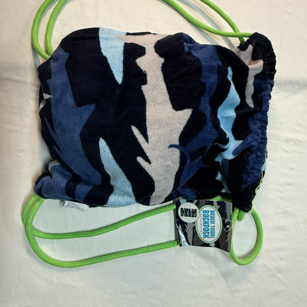 2 in 1 beach towel backpack Drawstring shark pattern 28x58